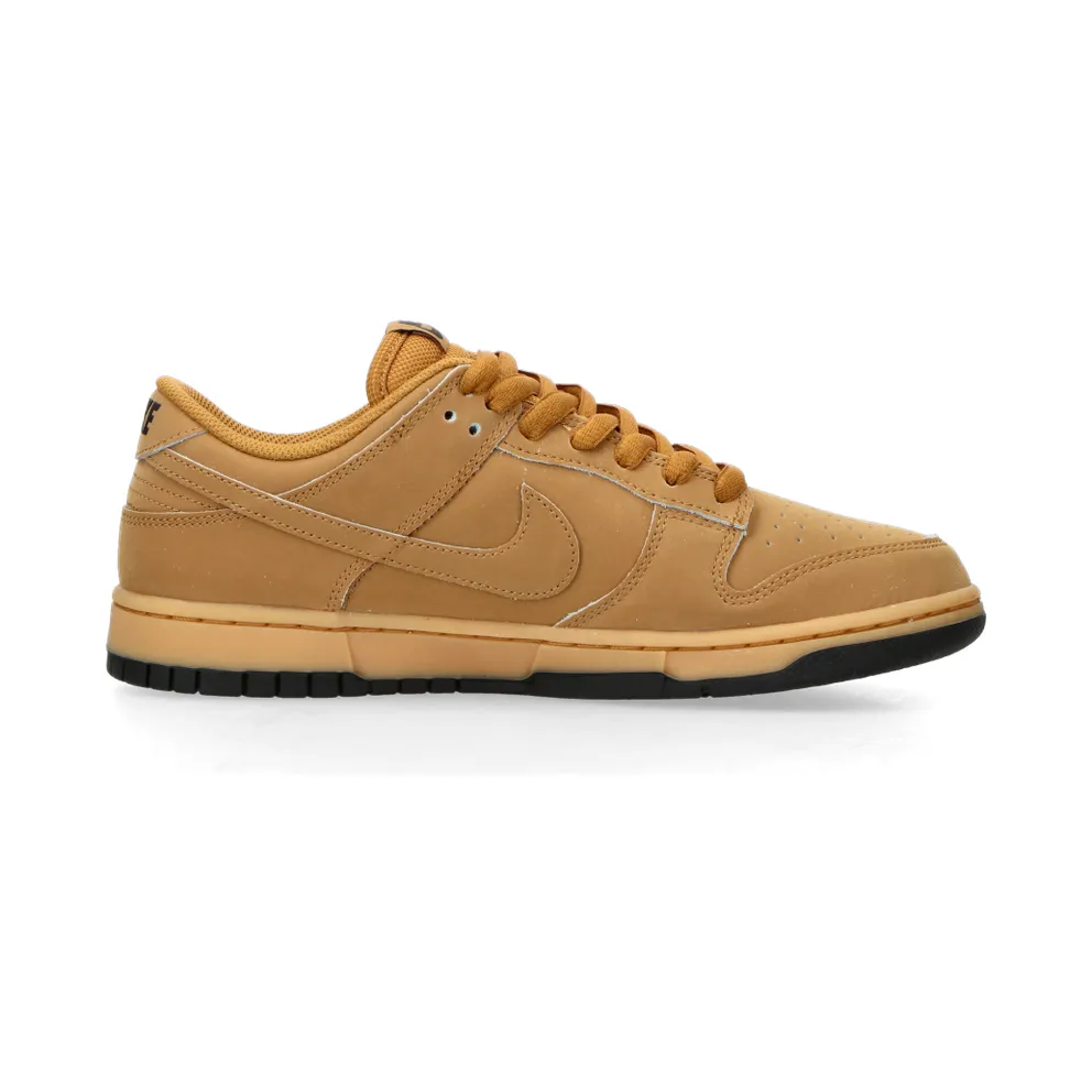 Nike Dunk Low Retro SE “Wheat Gum” (wheat / wheat / gum yellow / black) – HQ1932-700