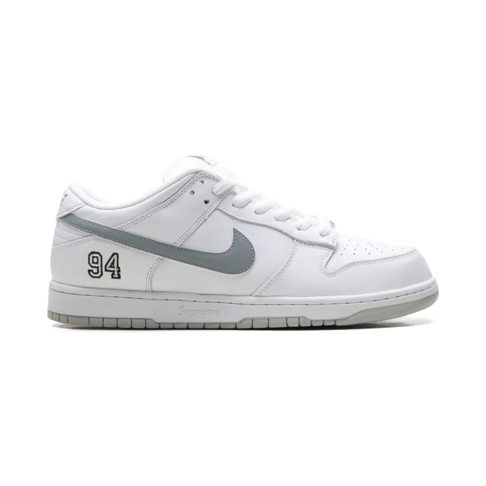 Nike SB Dunk Low “Supreme – White” (HQ8487-100)