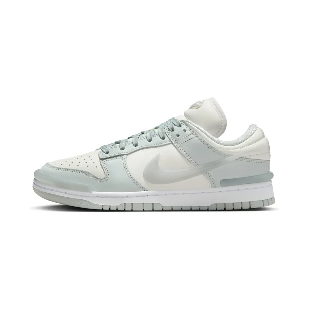 Nike Dunk Low Twist “LIGHT SILVER” (DZ2794-004)