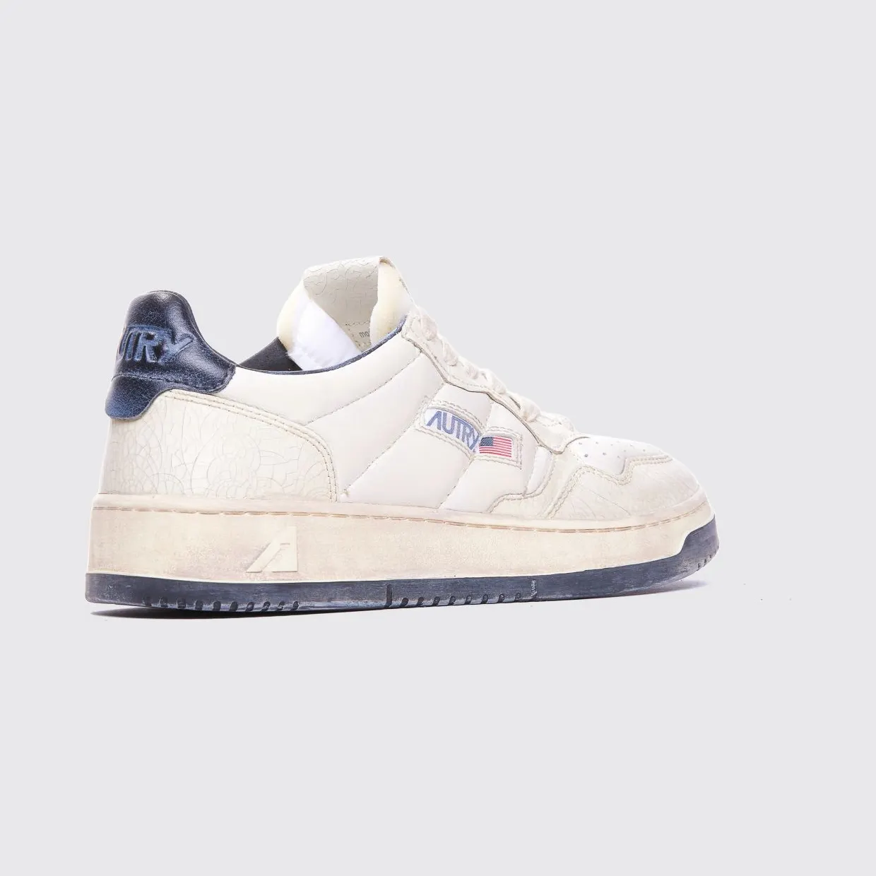 Autry Medalist Low Super Vintage Calfskin Sneakers with Worn Effect Yellow Cream (AVLMAD01) (2)