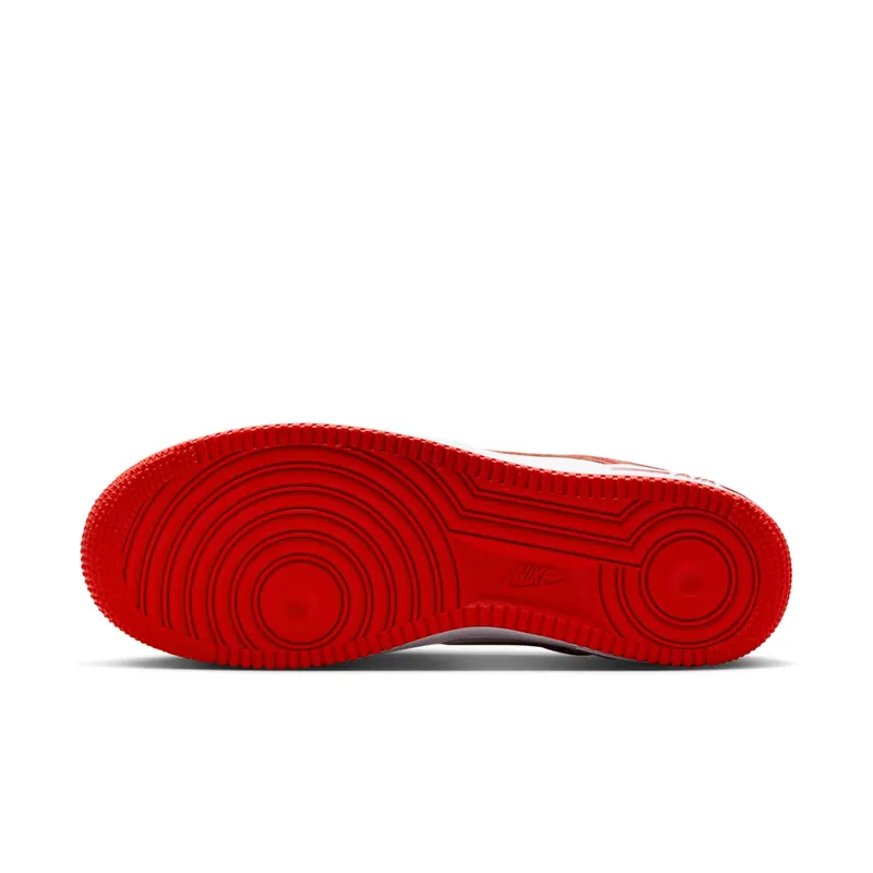 Terror Squad x Nike Air Force 1 Low “University Red”: eindelijk een datum (2)