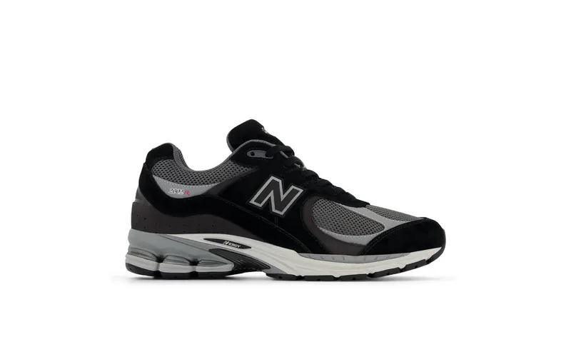 New Balance 2002R “Black/Grey” (U2002RC)