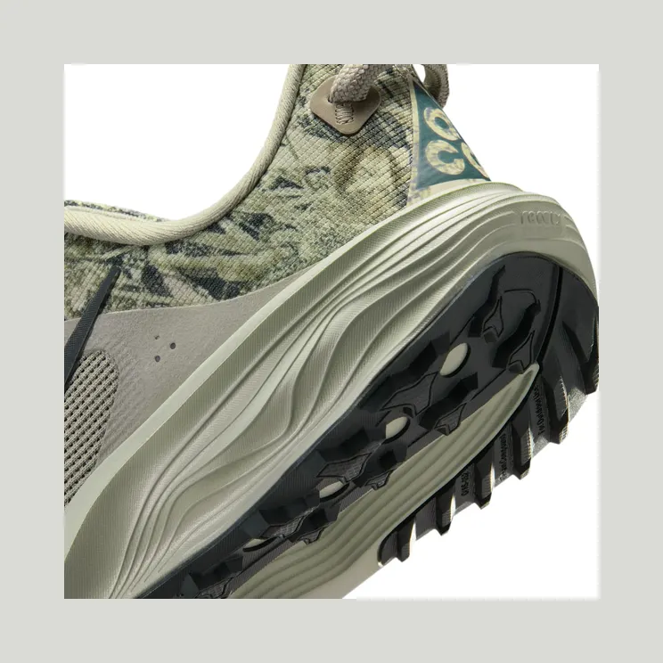 nike-air-pegasus IH2305-302
