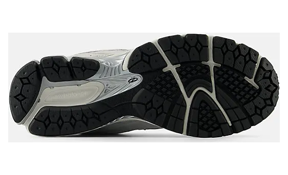 new-balance-2002r M2002RFH