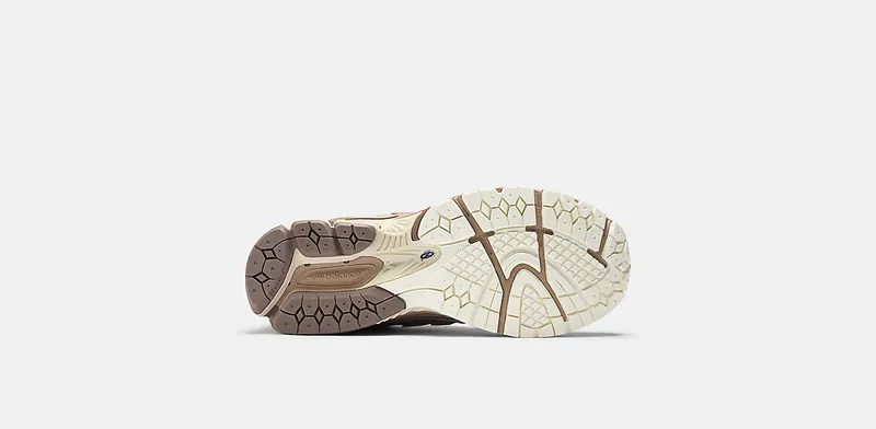 New Balance 1906R “Earth Shadow / Flat Taupe” (U1906REN)