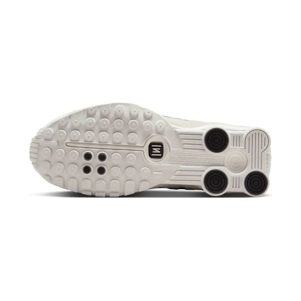Nike Shox R4 “White Black Suede” (HQ7739-100)