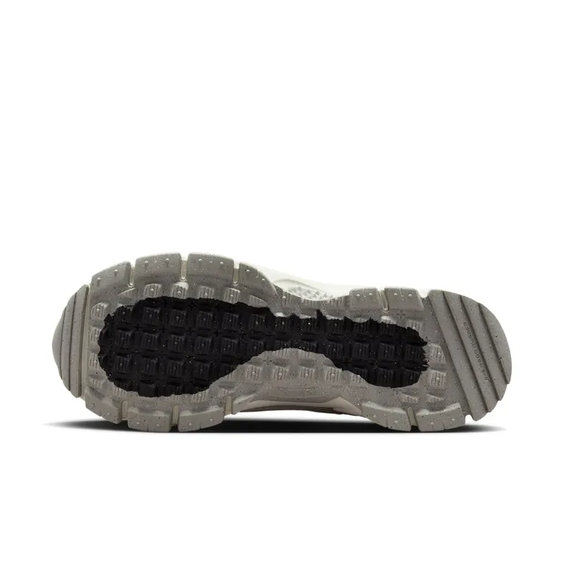 Nike Zoom Vomero Roam “Summit White” (HV6410-100)