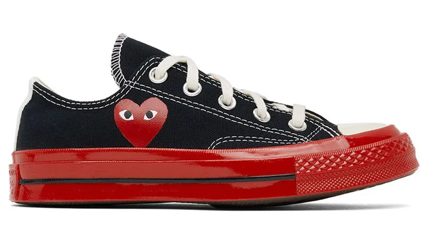 Comme des Garçons Play Off-White & Red Converse Edition Chuck 70 Low-Top Sneakers (P1K123)