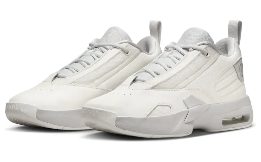 air-jordan-max-aura FQ7943-101