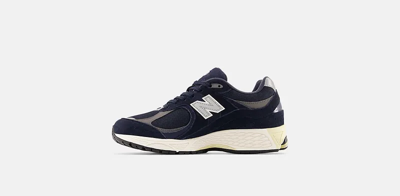 New Balance 2002R “Eclipse” (M2002RCA)