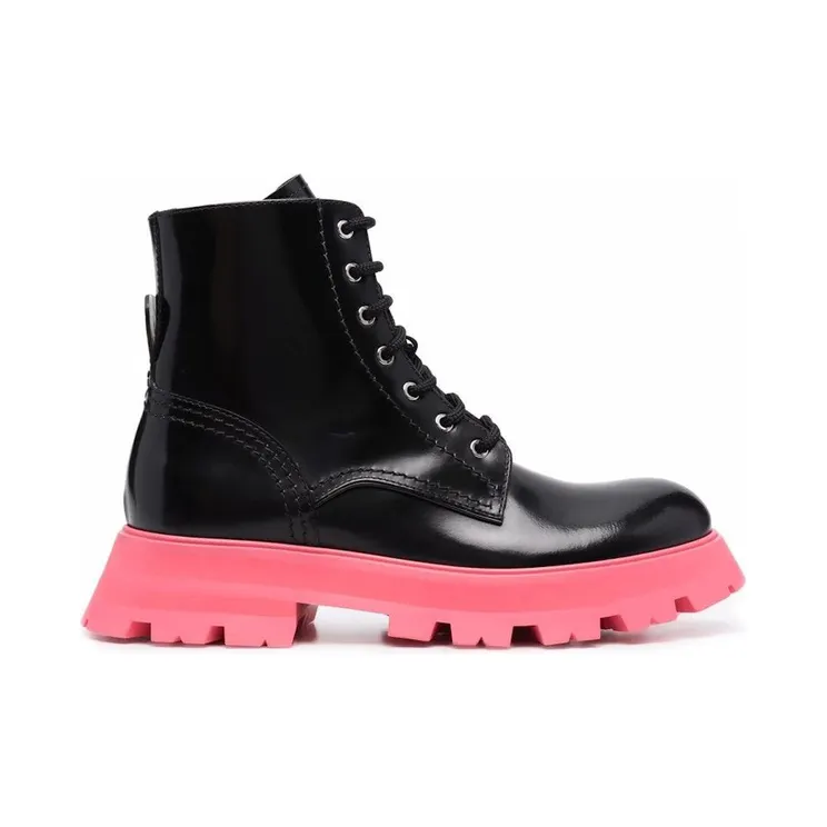 Alexander McQueen Tread Slick Leather Boot Black Pink (657569WHZ8J1486)