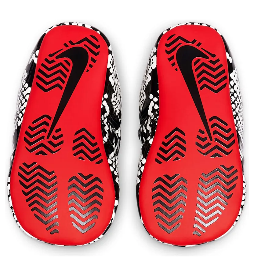 nike-air-foamposite 644790-104