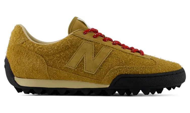 New Balance Gator Run “Timberwolf”: rauwe trail-vibe op straat