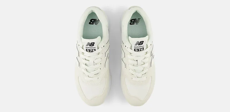 New Balance 574 Sea Salt Black (WL574ZBJ)