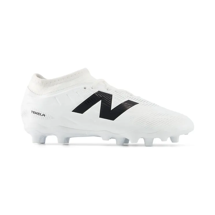 New Balance Tekela Team Low Laced FG V5 Black White Silver (SJT3FWG5)