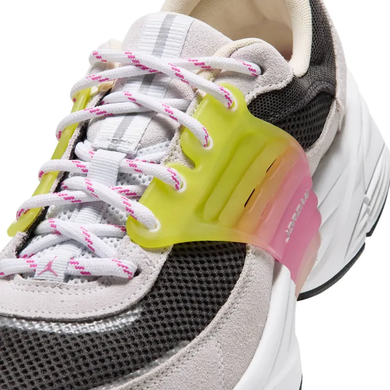 air-jordan-trunner IX3524-101