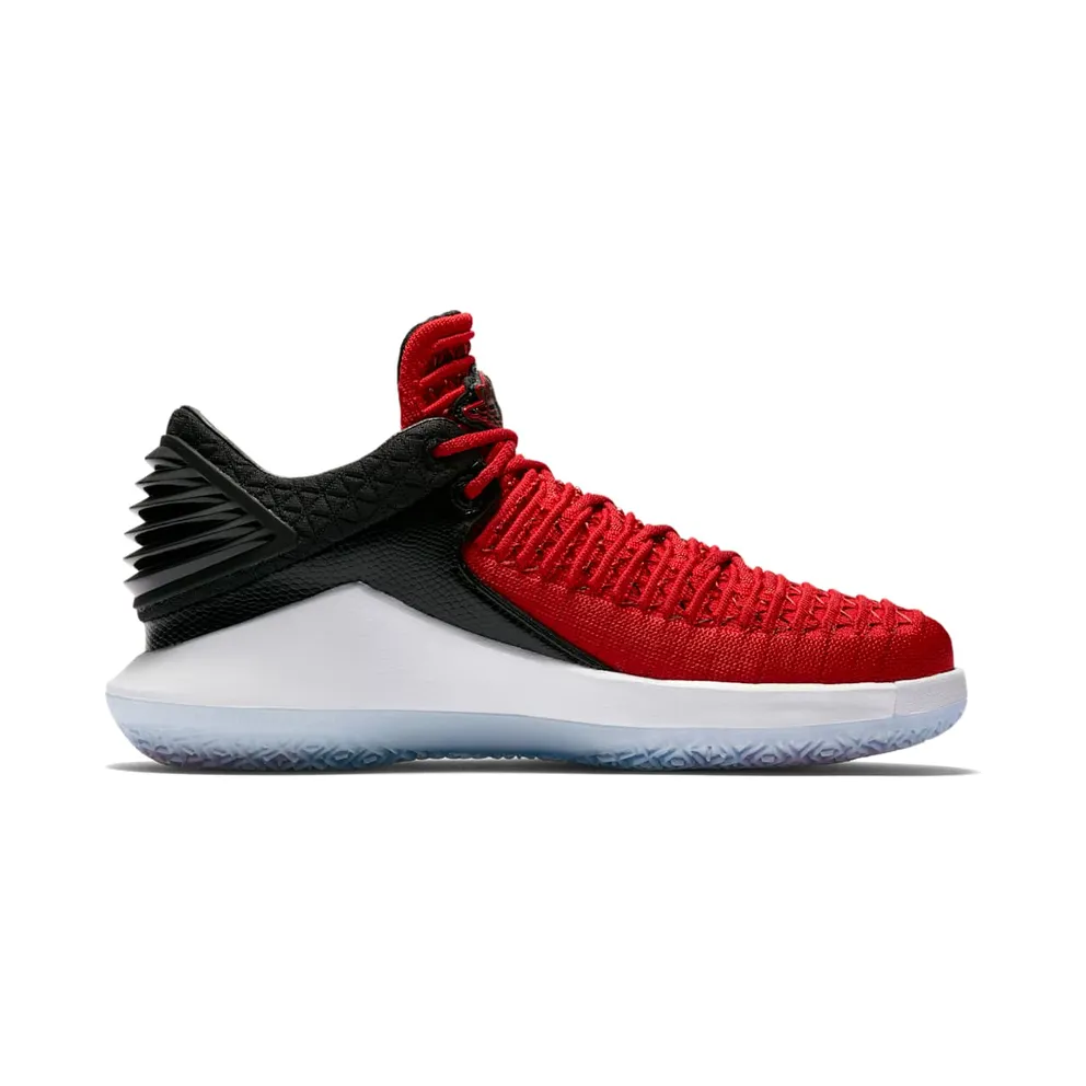 Jordan XXXII Low Win Like 96 (GS) University Red/Black-Metallic Silver (AA1257-603)