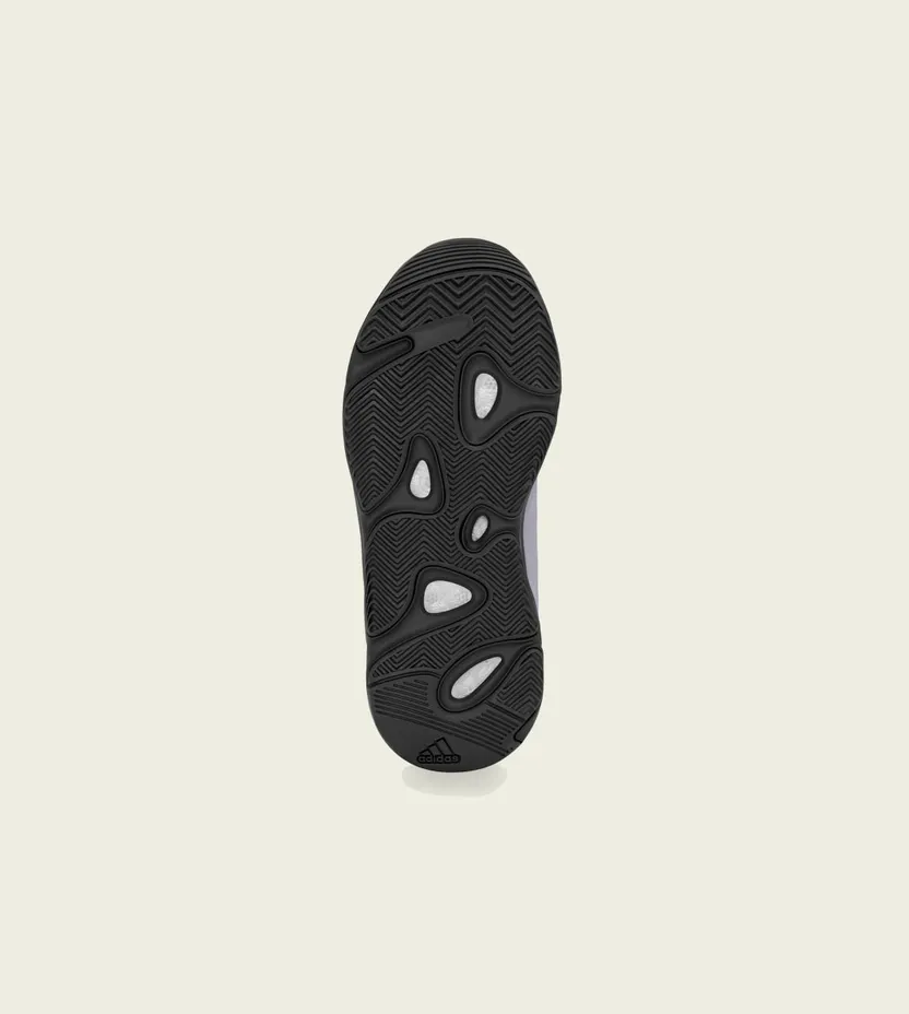 adidas-yeezy-boost-700 GY4805