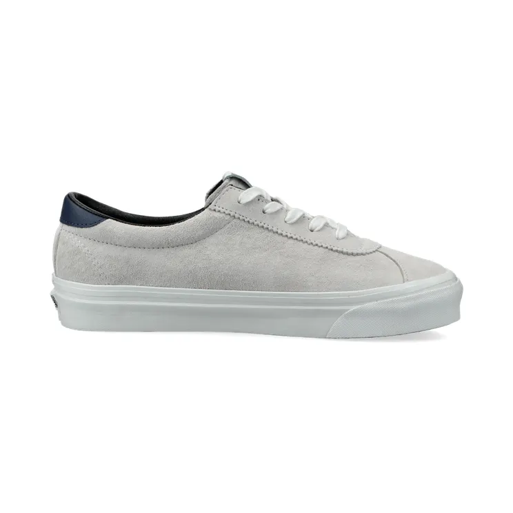 vans-style VN0A7Q5AJVY1