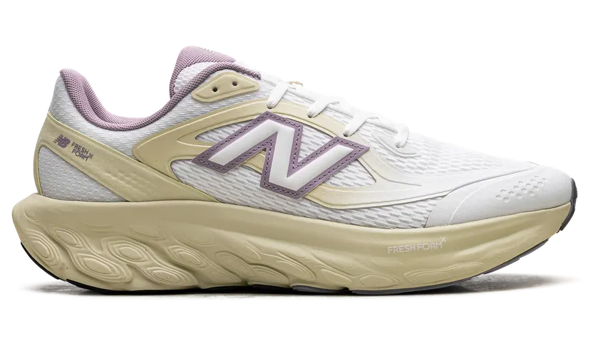 new-balance-sneaker UTRNQB