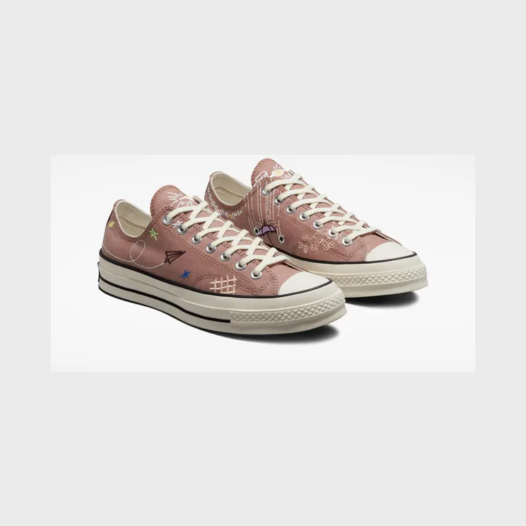 converse-chuck-taylor-all-star A03665C