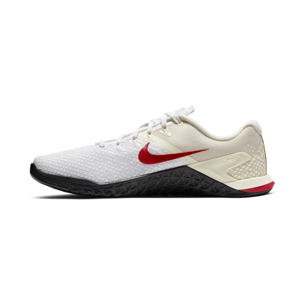 Nike Metcon 4 XD “Pale Ivory / White / Club Gold / Mystic Red” (BV1636-100)
