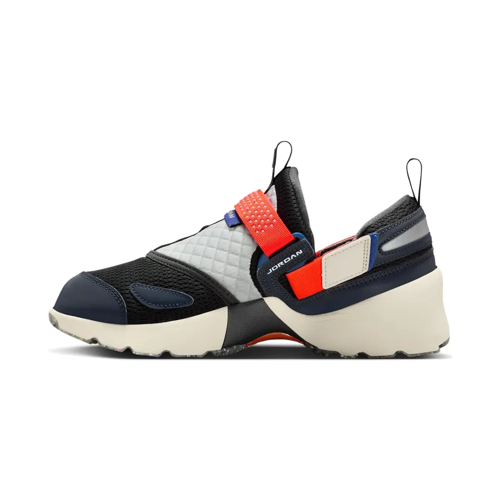 Jordan Trunner LX Rare Air (IM6531-001)