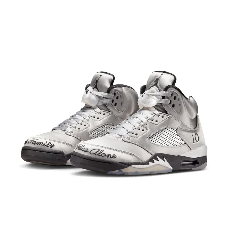 Air Jordan 5 Retro “Wings (2025)” (IO2038-001)