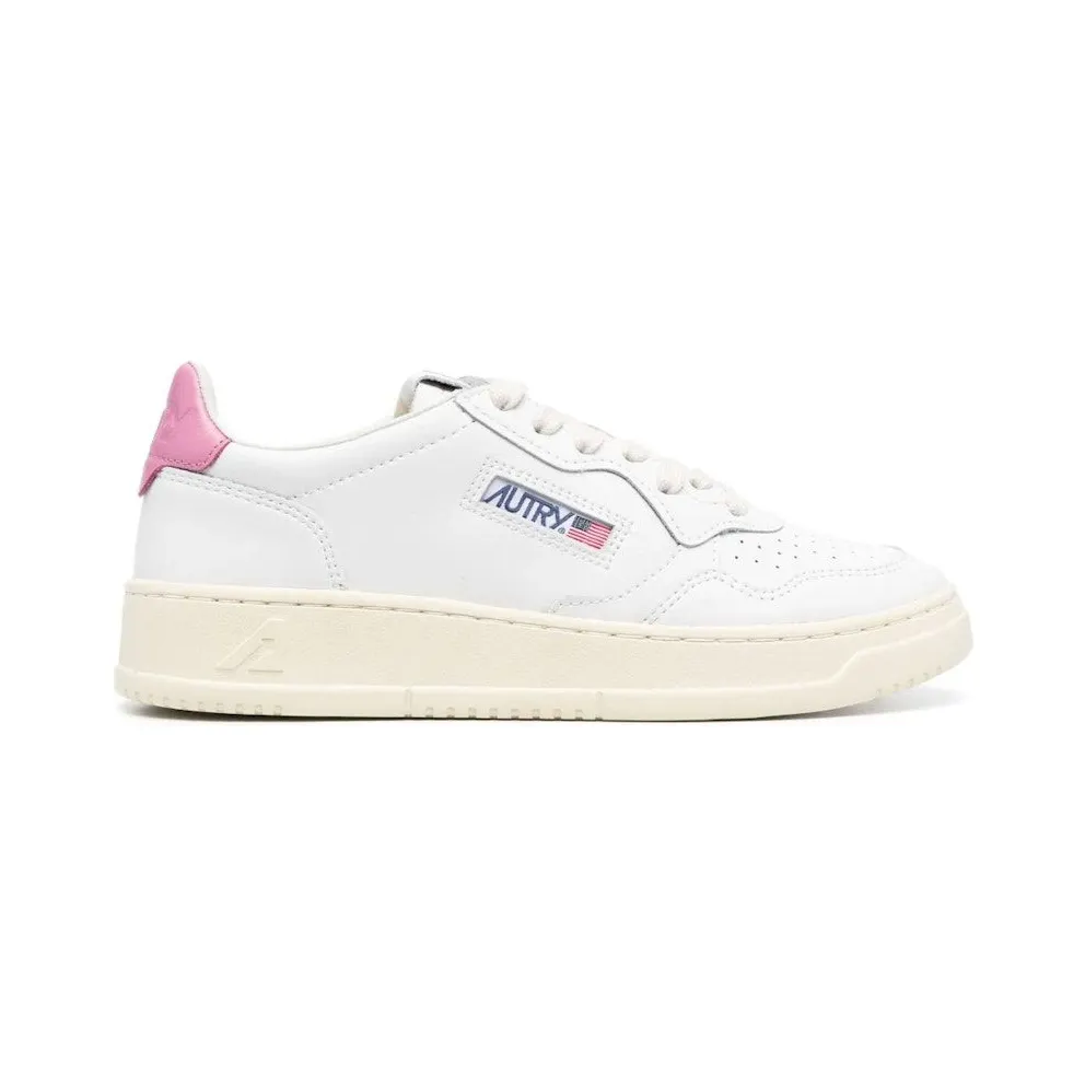Autry Medalist Leather Low White Mauve Tab (AULW-LL55)