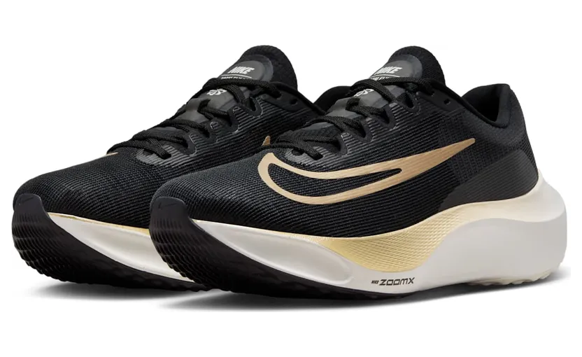 nike-zoom DM8968-002