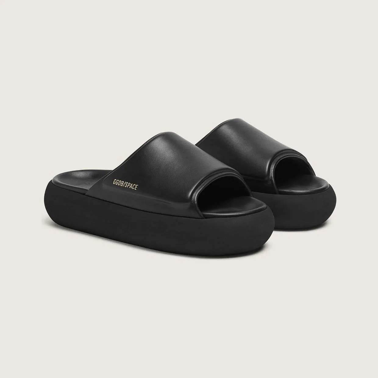 Golden Goose Space-Star Slip-Ons In Black Leather (GWF00567.F007813.90100) (2)