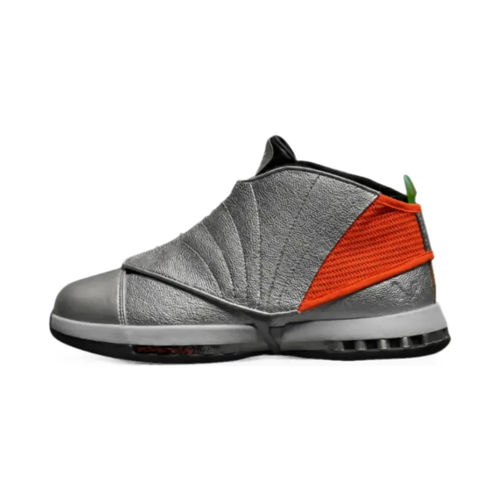 Jordan x Free The Youth Air Jordan 16 Retro OG sneakers – Zilver (IV7638)