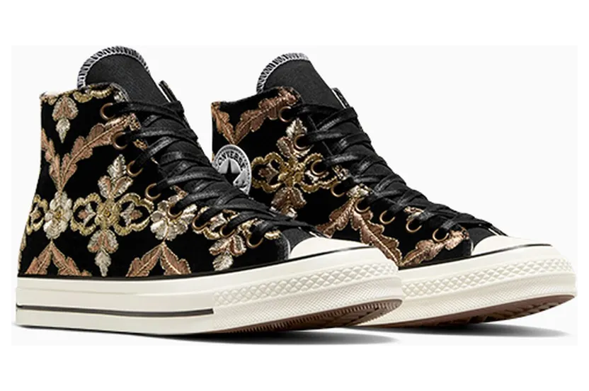 converse-chuck-taylor-all-star A14882C