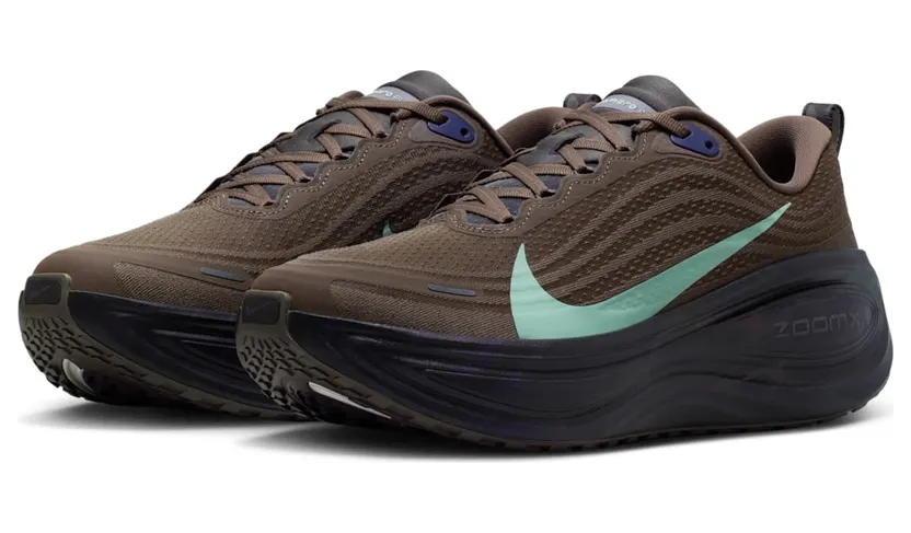 nike-vomero-plus IR7550-030