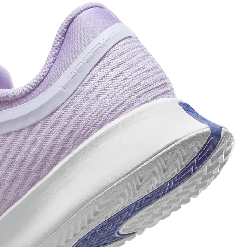 nikecourt HQ6030-500