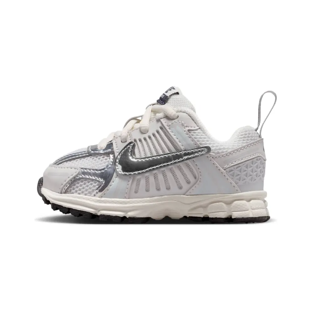 Nike Vomero 5 Photon Dust Gridiron Chrome (IR4588-001)