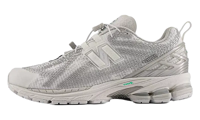 New Balance 1906F “White Silver Metallic” (U190611X)