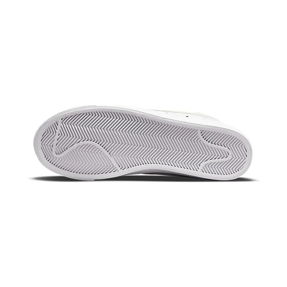 Nike Blazer Mid ’77 White (DN5052-100)
