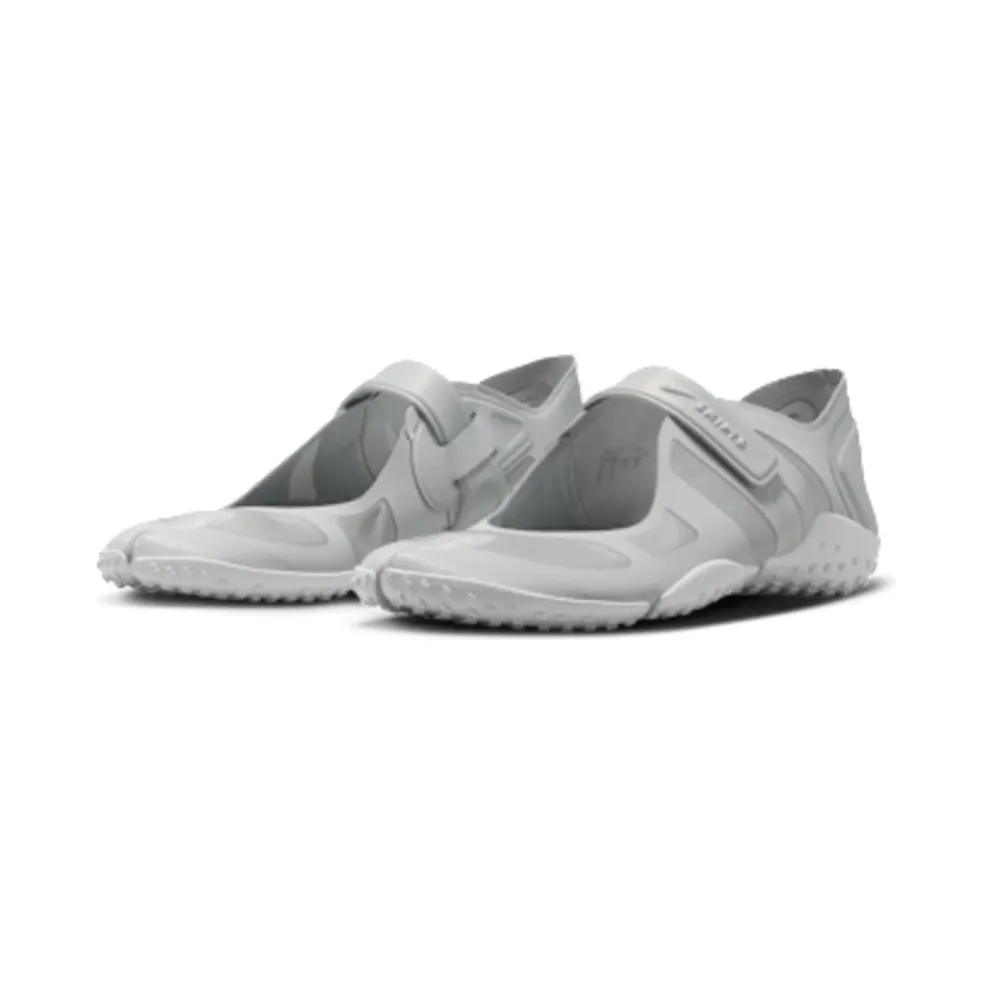 Nike NikeSKIMS Rift Satin “Night Silver / Base Grey / Medium Silver” (IQ7158-002)