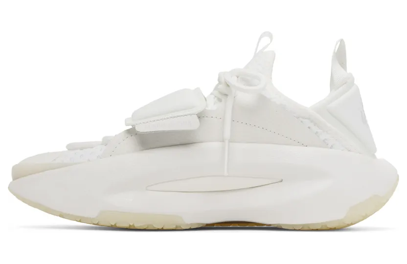 li-ning-sneaker AZGS047-1K