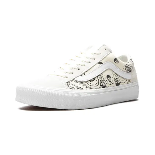 vans-style VN0A54F642S