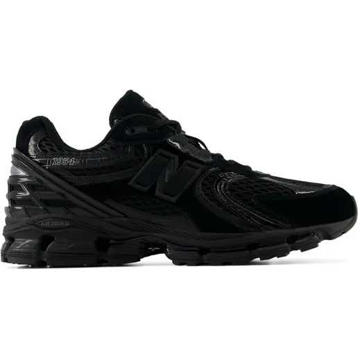 New Balance 1954R “Triple Black” (U19543VU) — de zwarte tech-runner voor elke dag