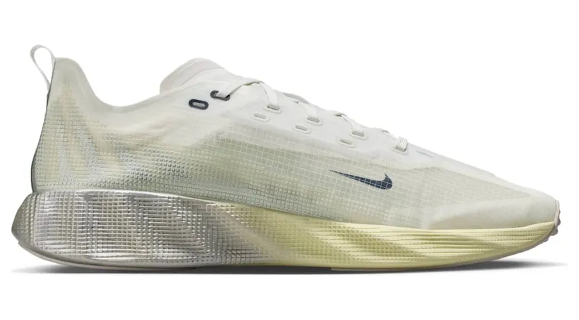 nike-ava HM9697-003