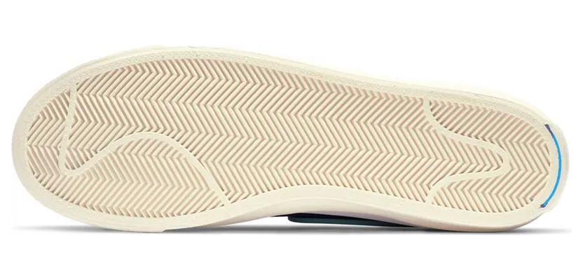nike-blazer DA7233-400