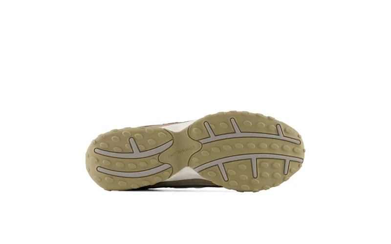 New Balance 204L “Beige Brown” (U204L155)