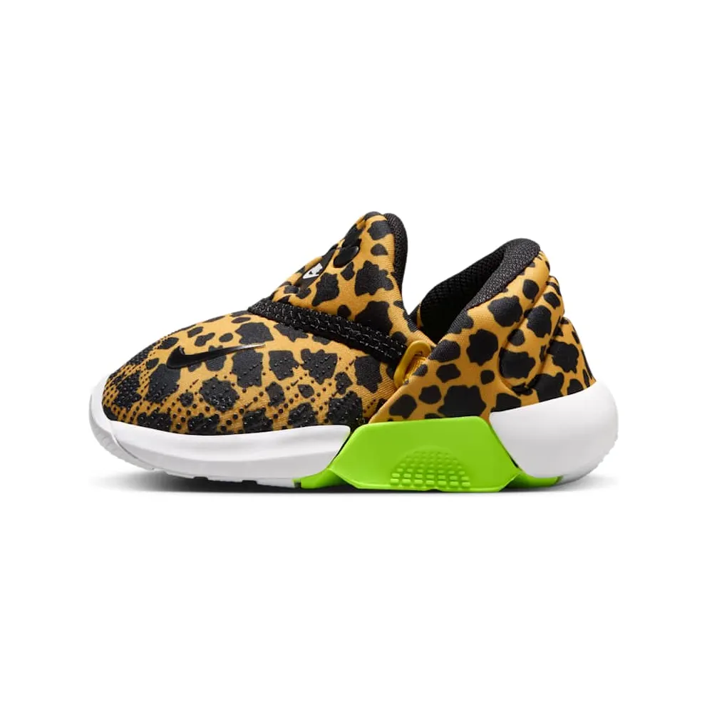 Nike Swoosh Go “University Gold / Volt / White / Black” (IV5719-700)