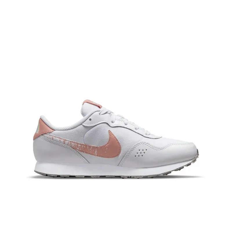 Nike MD Valiant SE Older Kids’ White (DM1273-100)