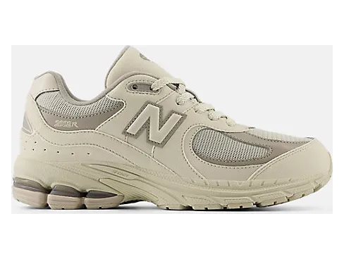 new-balance-2002r GC2002BE