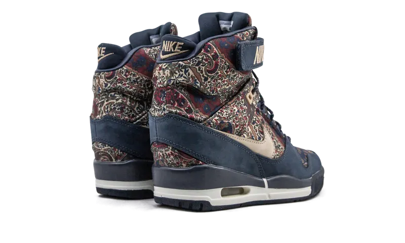 Nike AIR REVOLUTION SKY HI LIB QS “AMORY NAVY/ VACHETTA TAN” (632181-402)