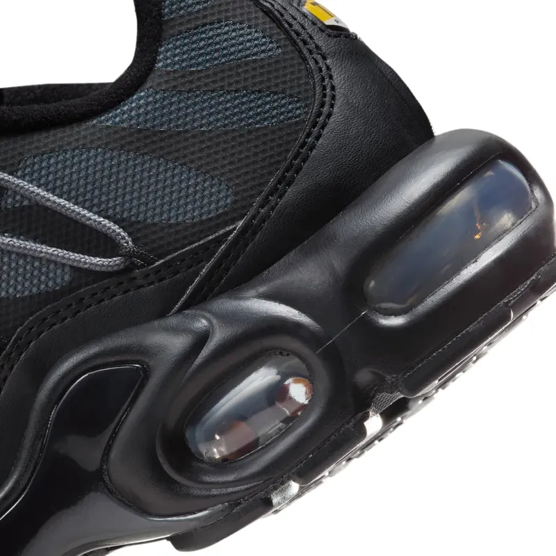 Nike Air Max Plus Utility Black Metallic Platinum (FZ2770-001)